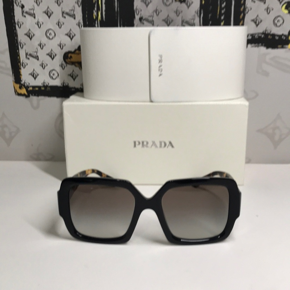 New Authentic Prada Black Square Sunglasses SPR 21x 1AB-0A7 - Picture 5 of 14